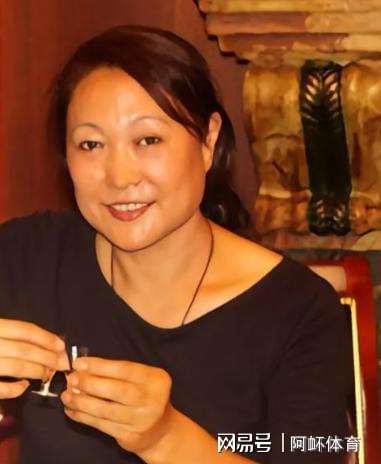 中国女排冠军的励志故事：放弃高地位72岁